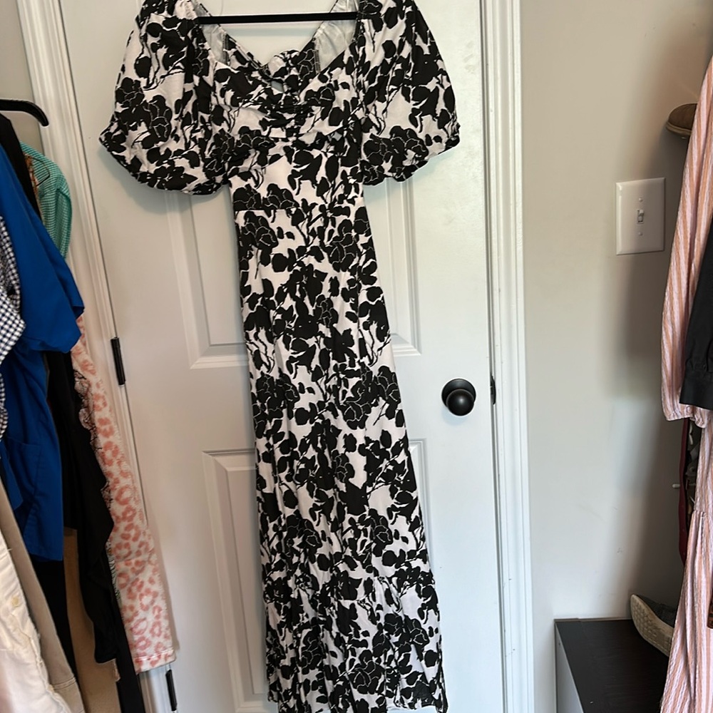 Black and white dress never worn